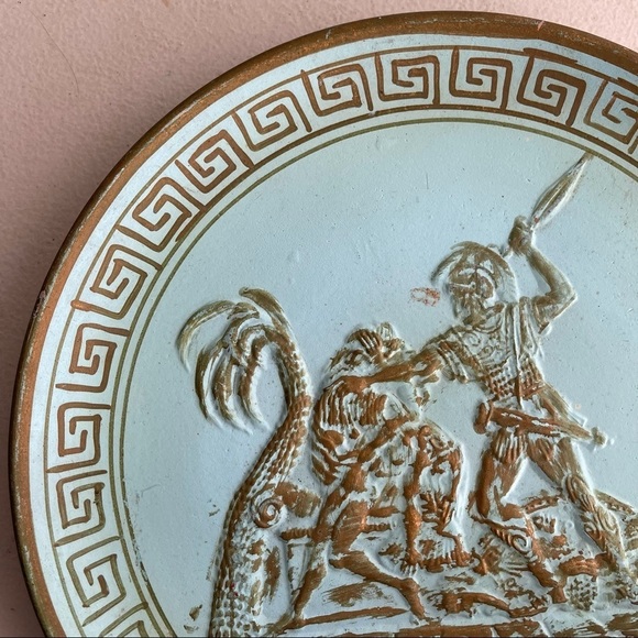 Greek Warrior Handpainted Greece Terra Cotta Pottery Plate Decor Vintage 1960’s - Picture 6 of 7